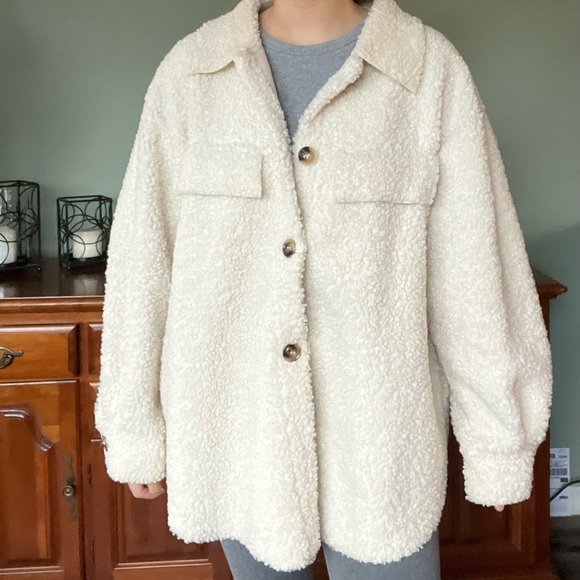 Sherpa Shacket - Picture 2 of 5